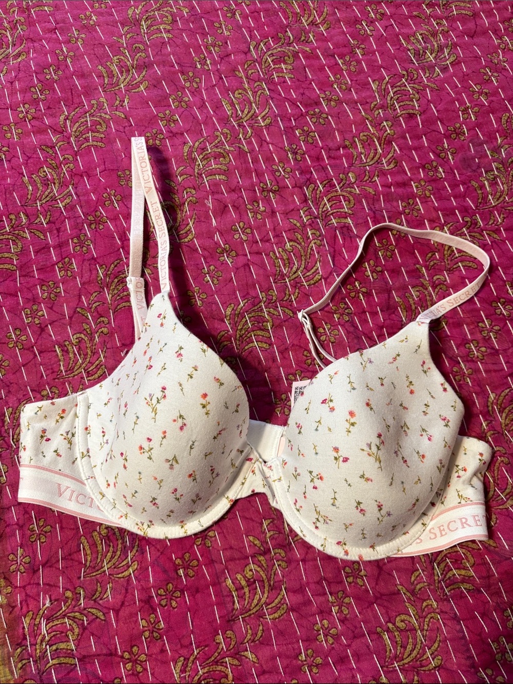 Victoria's Secret White Floral Lightly LinedT-Shirt Bra 36B